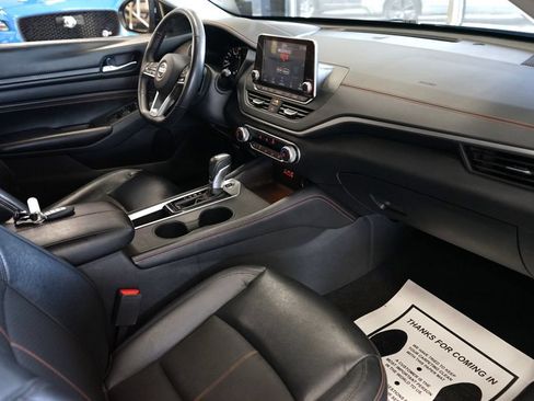 Used 2021 Nissan Altima 2.5 SR FWD image 41