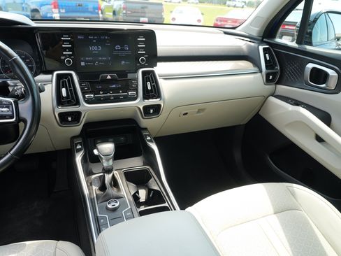 Used 2021 Kia Sorento S w/ Panoramic Sunroof Package FWD image 21