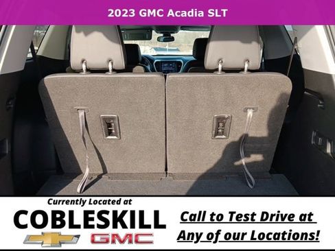Used 2023 GMC Acadia SLT w/ Elevation Edition image 5