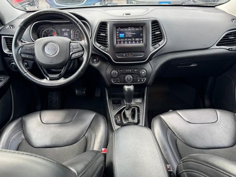 Used 2020 Jeep Cherokee Latitude Plus image 11