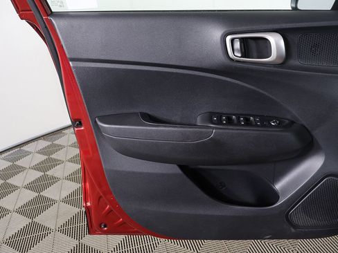 Certified 2024 Hyundai Venue SEL FWD image 19