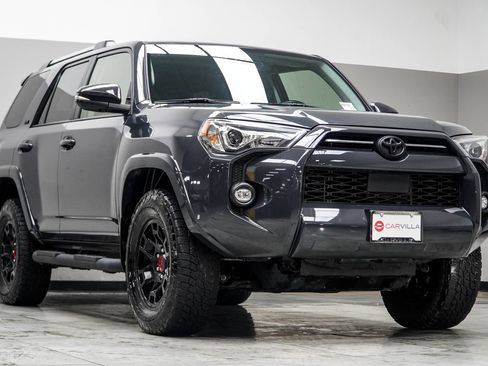 Used 2024 Toyota 4Runner SR5 Premium w/ Moonroof Package AWD/4WD image 4