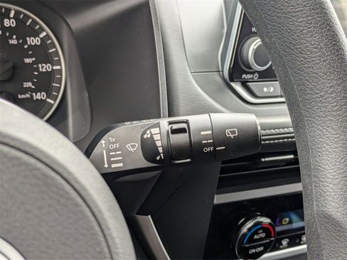 Certified 2023 Nissan Rogue SV image 20