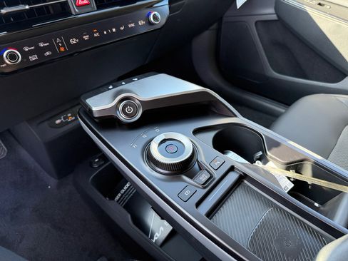 New 2025 Kia EV6 Light image 13