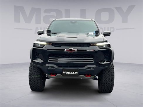 Used 2025 Chevrolet Colorado ZR2 w/ Technology Package image 8