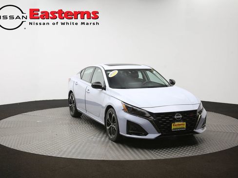 Used 2023 Nissan Altima 2.5 SR w/ SR Premium Package FWD image 50