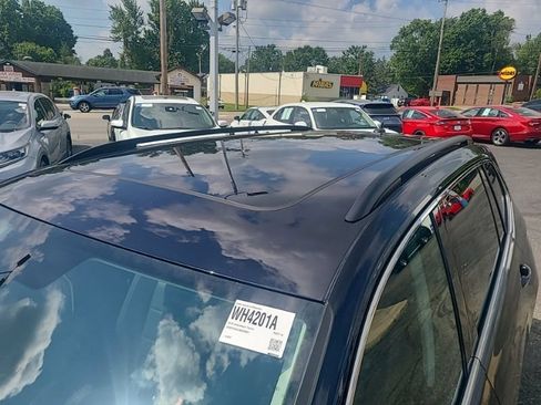 Used 2018 Volkswagen Tiguan SE w/ Panoramic Sunroof Package AWD/4WD image 17