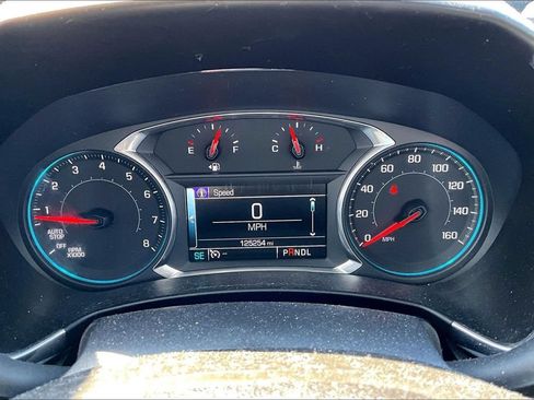 Used 2018 Chevrolet Equinox LT w/ Sun & Infotainment Package AWD/4WD image 24
