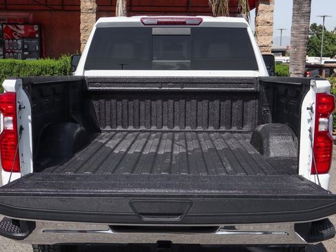 Used 2023 Chevrolet Silverado 2500 LT w/ Convenience Package image 8