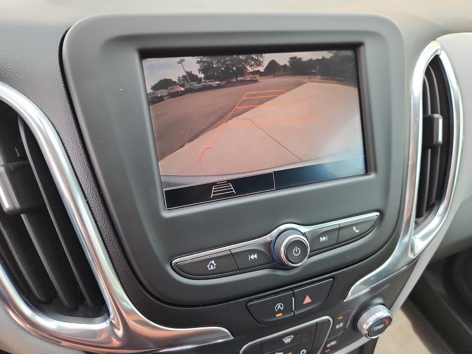 Used 2022 Chevrolet Equinox LT FWD image 23