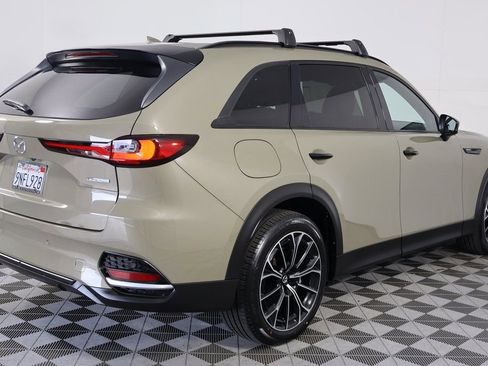 Certified 2025 MAZDA CX-70 Plug-In Hybrid w/ Premium Plus AWD/4WD image 5
