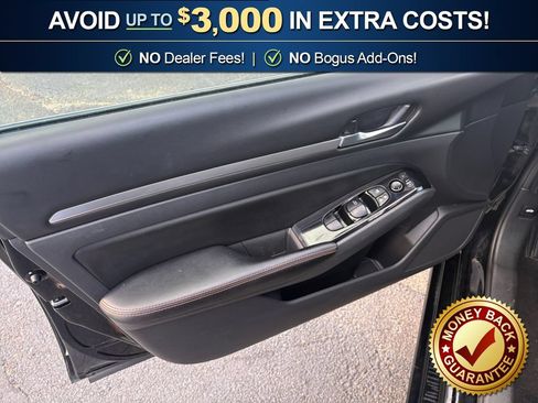 Used 2024 Nissan Altima 2.5 SR FWD image 16
