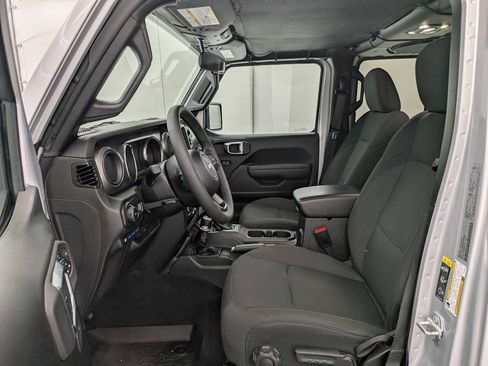 Used 2023 Jeep Wrangler Unlimited image 18