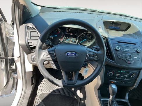 Used 2017 Ford Escape SE AWD/4WD image 13