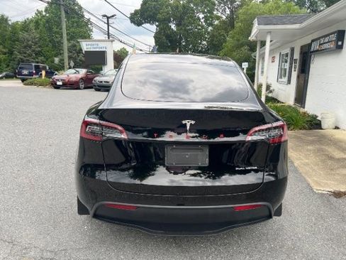 Used 2023 Tesla Model Y Long Range AWD/4WD image 8