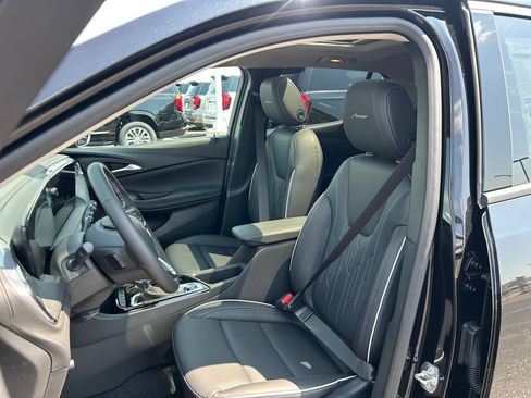 New 2026 Buick Encore GX Avenir AWD/4WD image 18