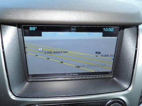 Used 2019 Chevrolet Suburban Premier image 21