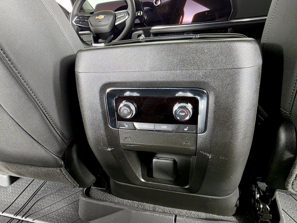 Used 2025 Chevrolet Tahoe Premier w/ Sun And Tow Package AWD/4WD image 39