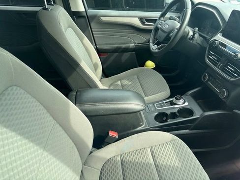 Used 2022 Ford Escape SE w/ SE Sport Appearance Package AWD/4WD image 7