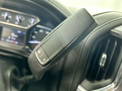 Used 2020 GMC Sierra 1500 SLE w/ SLE Value Package image 17