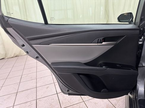 Used 2025 Toyota Camry SE w/ Convenience Package image 32