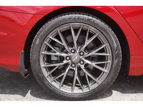 Used 2018 Genesis G80 3.3T Sport RWD image 7