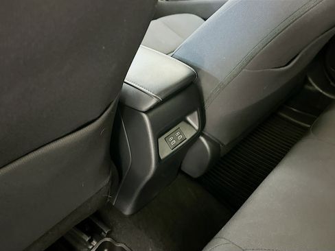 Used 2025 Toyota Corolla Hatchback image 28