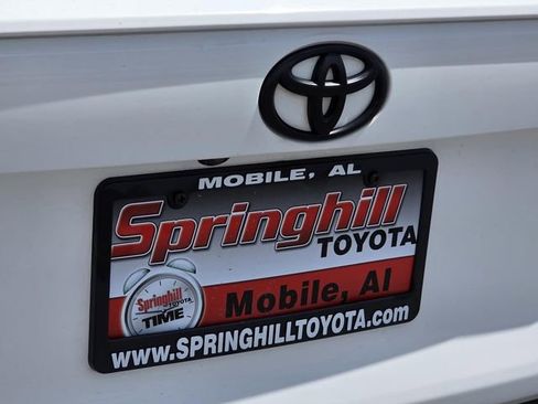 Used 2021 Toyota RAV4 LE FWD image 24