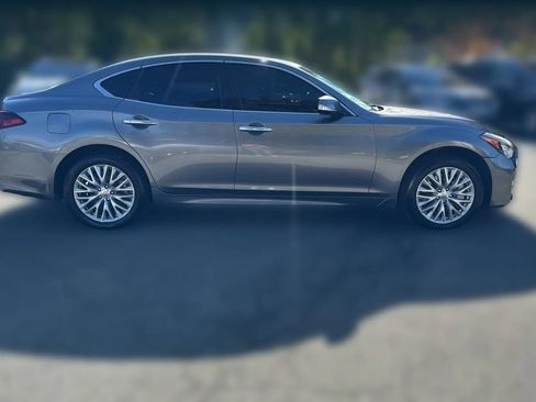 Used 2015 INFINITI Q70 3.7 w/ Deluxe Touring Package image 4