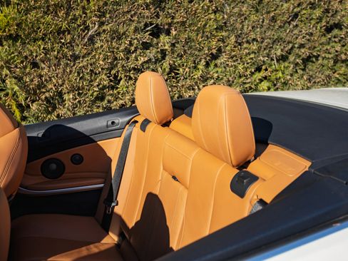 Used 2018 BMW 430i Convertible image 21