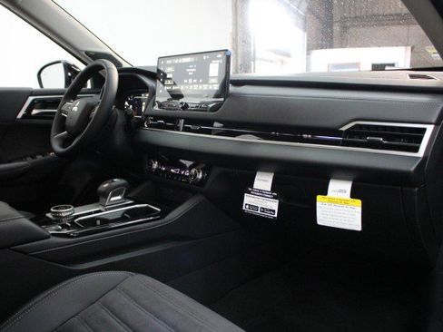 New 2026 Mitsubishi Outlander SE image 16