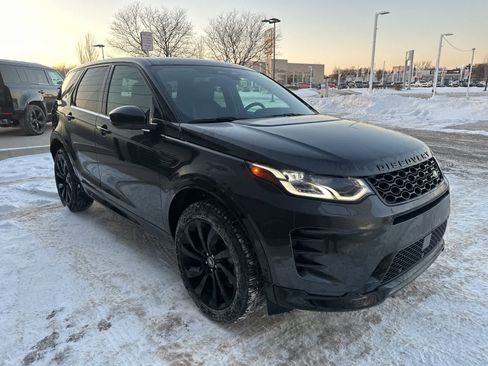 Used 2025 Land Rover Discovery Sport Dynamic SE image 6