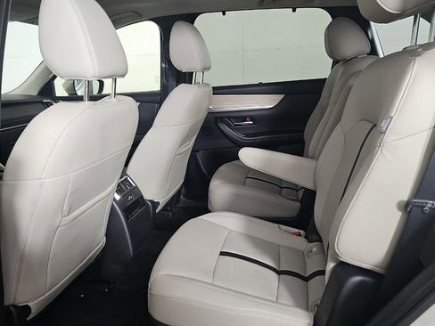 Used 2024 MAZDA CX-90 3.3 Turbo w/ Preferred Plus image 11