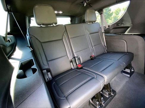 Used 2023 GMC Yukon XL Denali w/ Denali Reserve Package AWD/4WD image 27