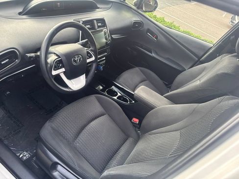 Used 2019 Toyota Prius Prime Plus FWD image 9