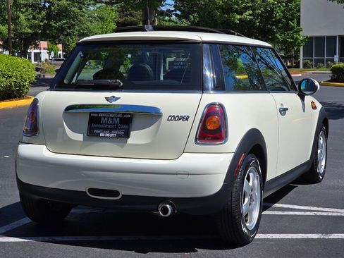 Used 2008 MINI Cooper Hardtop w/ Premium Pkg FWD image 8