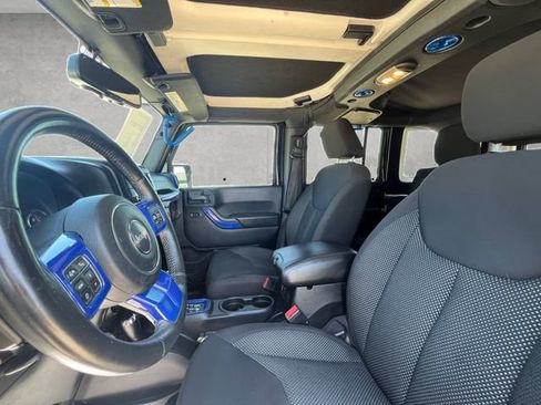 Used 2016 Jeep Wrangler Unlimited Sport AWD/4WD image 19