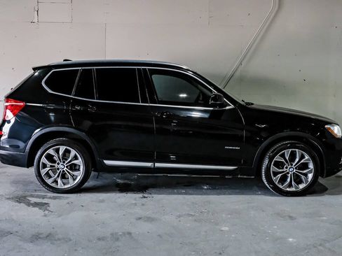 Used 2017 BMW X3 sDrive28i RWD image 10