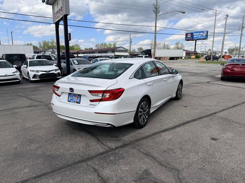 Used 2021 Honda Accord EX image 9