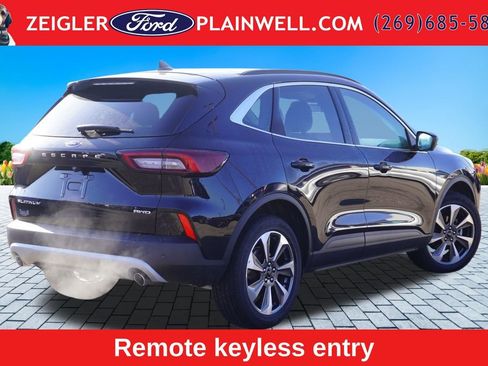 Used 2024 Ford Escape Platinum AWD/4WD image 5
