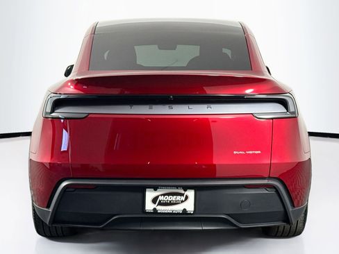 Used 2026 Tesla Model Y Long Range image 10