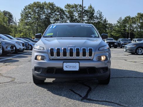 Used 2017 Jeep Cherokee Sport w/ Safety Group image 2