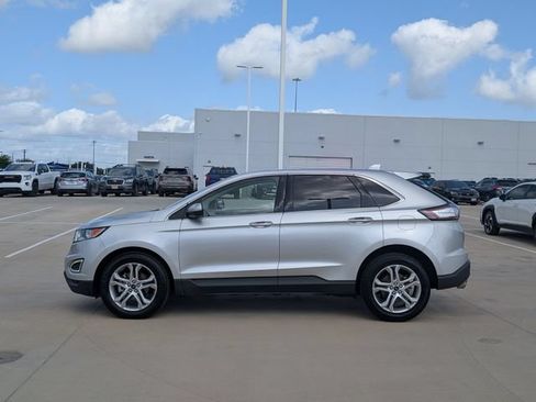 Used 2017 Ford Edge Titanium FWD image 3