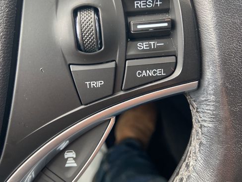 Used 2018 Acura MDX w/ Technology & Entertainment image 24