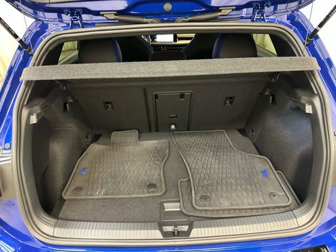 Used 2024 Volkswagen Golf R image 24