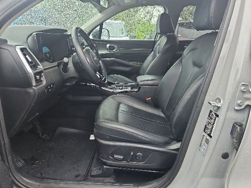 Certified 2023 Kia Sorento SX AWD/4WD image 6