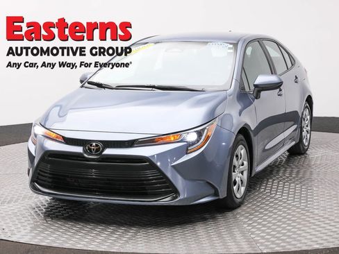Used 2024 Toyota Corolla LE image 1