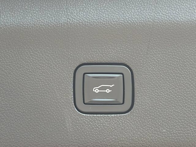 Used 2023 Buick Enclave Premium w/ Experience Buick Package AWD/4WD image 47