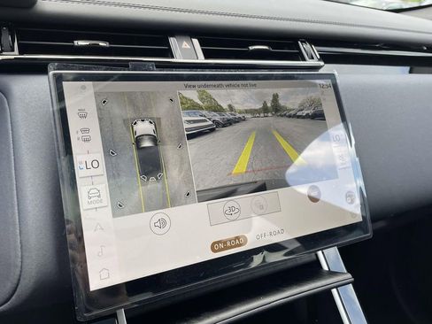 New 2026 Land Rover Range Rover Velar Dynamic SE AWD/4WD image 29