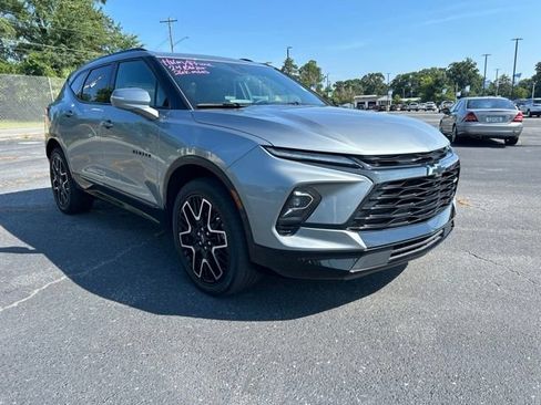 Used 2024 Chevrolet Blazer RS w/ Driver Confidence II Package FWD image 6